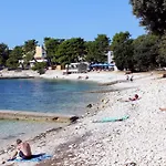 Apartments By The Sea Banjole, Pula - 2229